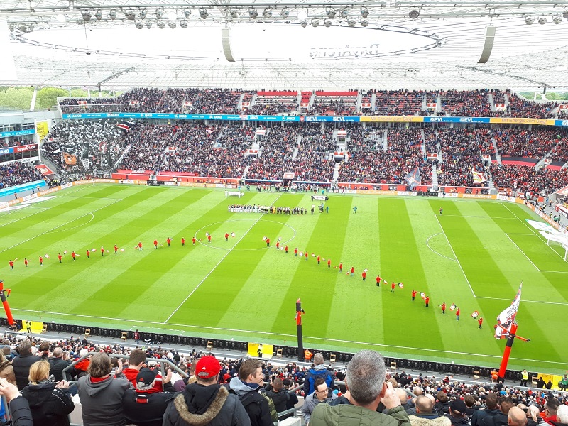 CHOREO Foto Fahnenkinder