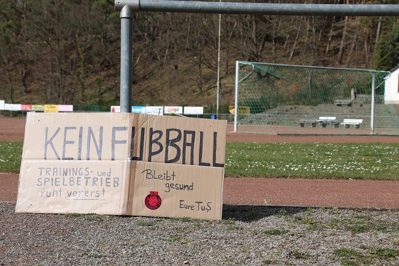 Foto Rocco Bartsch: Sportplatzsperre im Eifelstadion