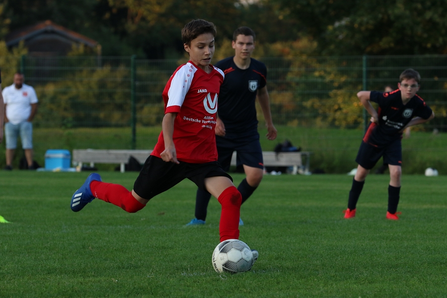 Foto Rocco Bartsch: Gerome (M.)hat eine gute Entwicklung genommen und zeigte sich zuletzt sehr spritzig und torgefährlich