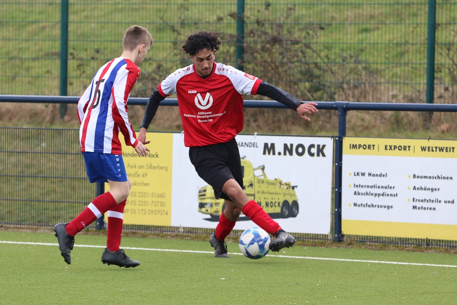 Foto Rocco Bartsch: Torschütze Ibrahim (r.) hier im Dribbling in der ersten Halbzeit